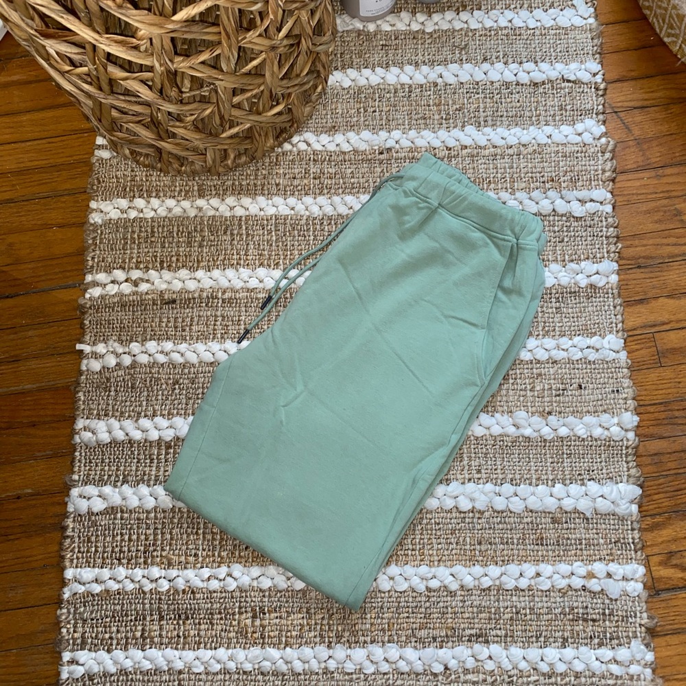 437 Sweatpants in green